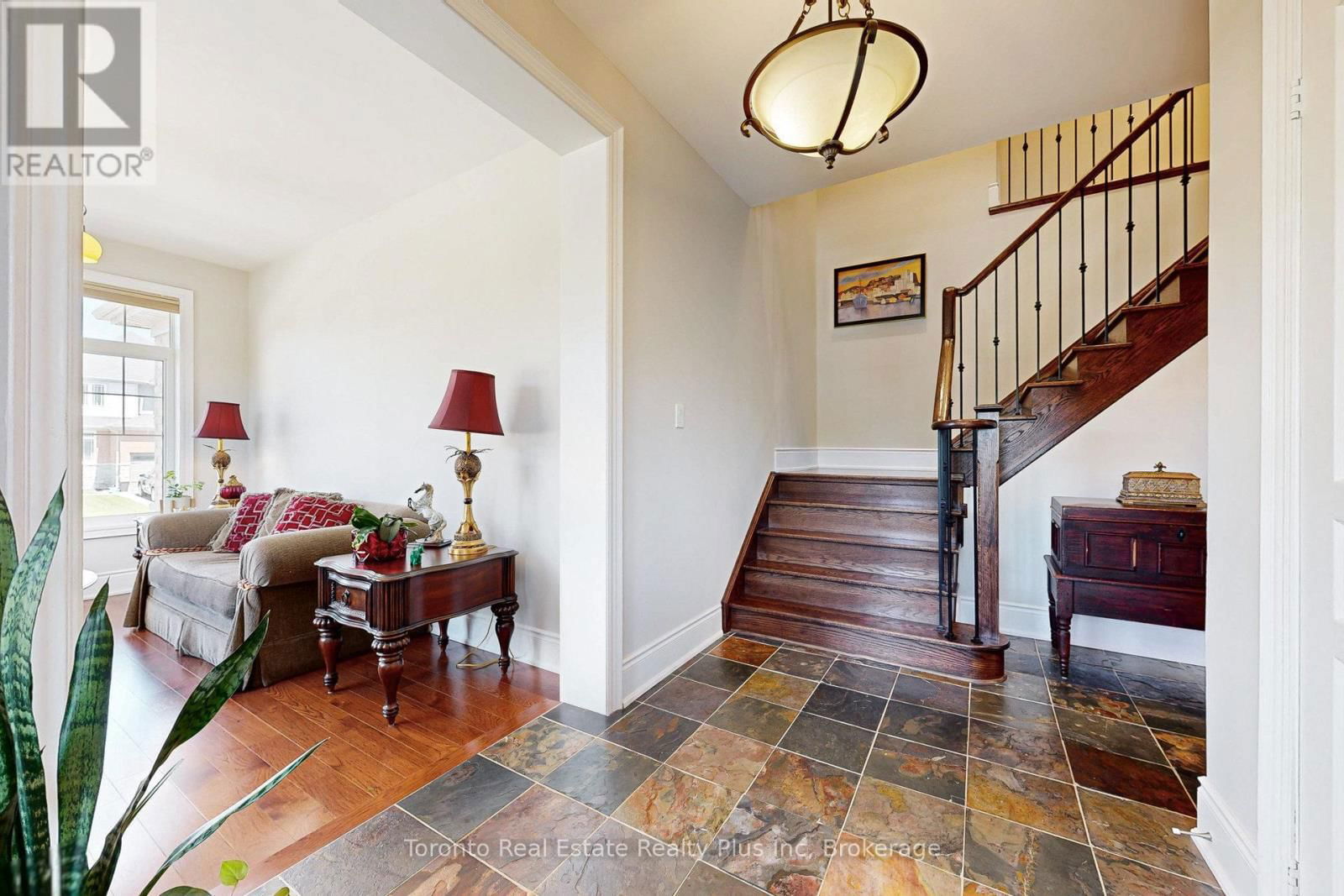 1 WATSON DRIVE Image 8