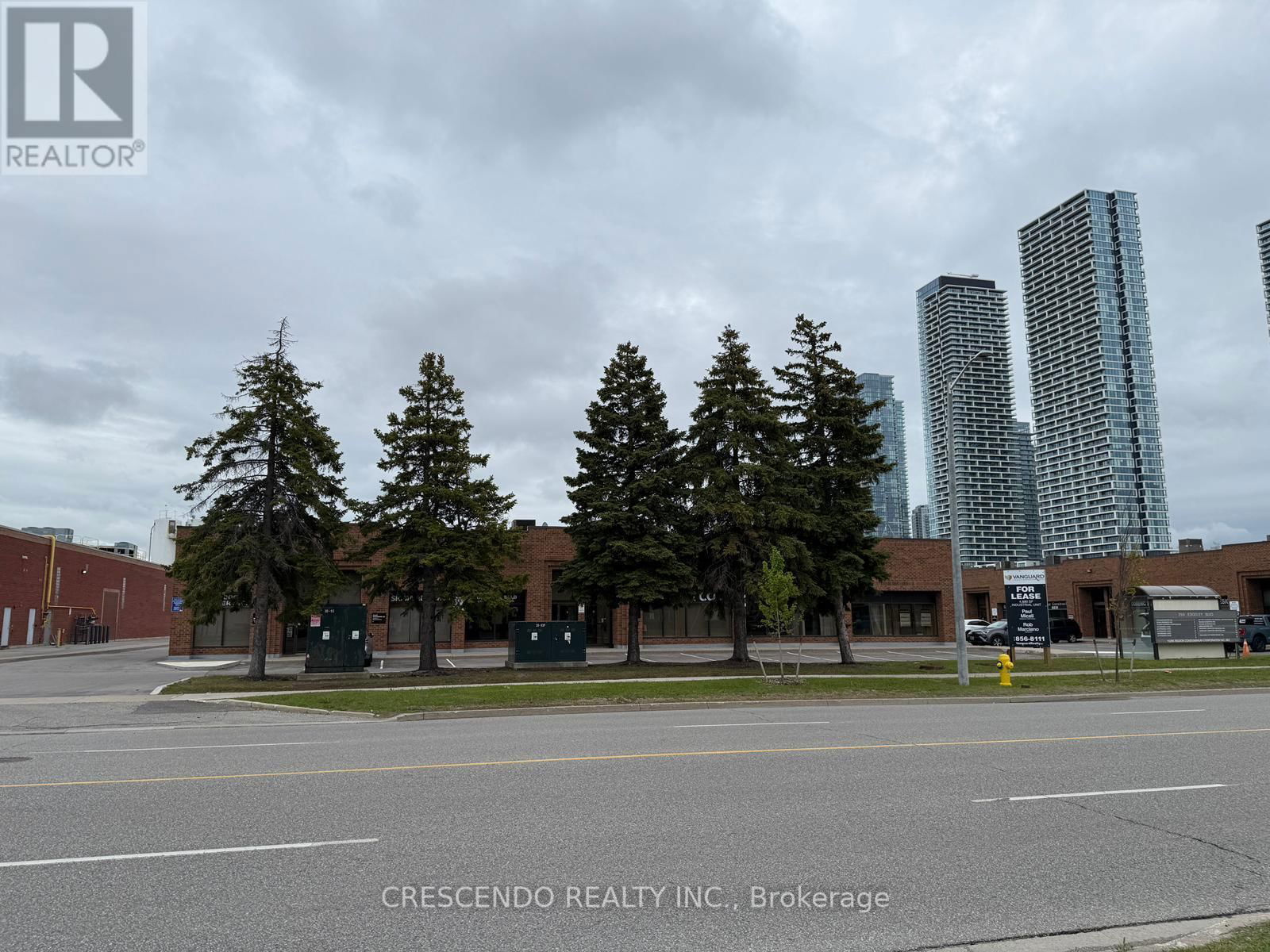 10 - 259 EDGELEY BOULEVARD Image 13