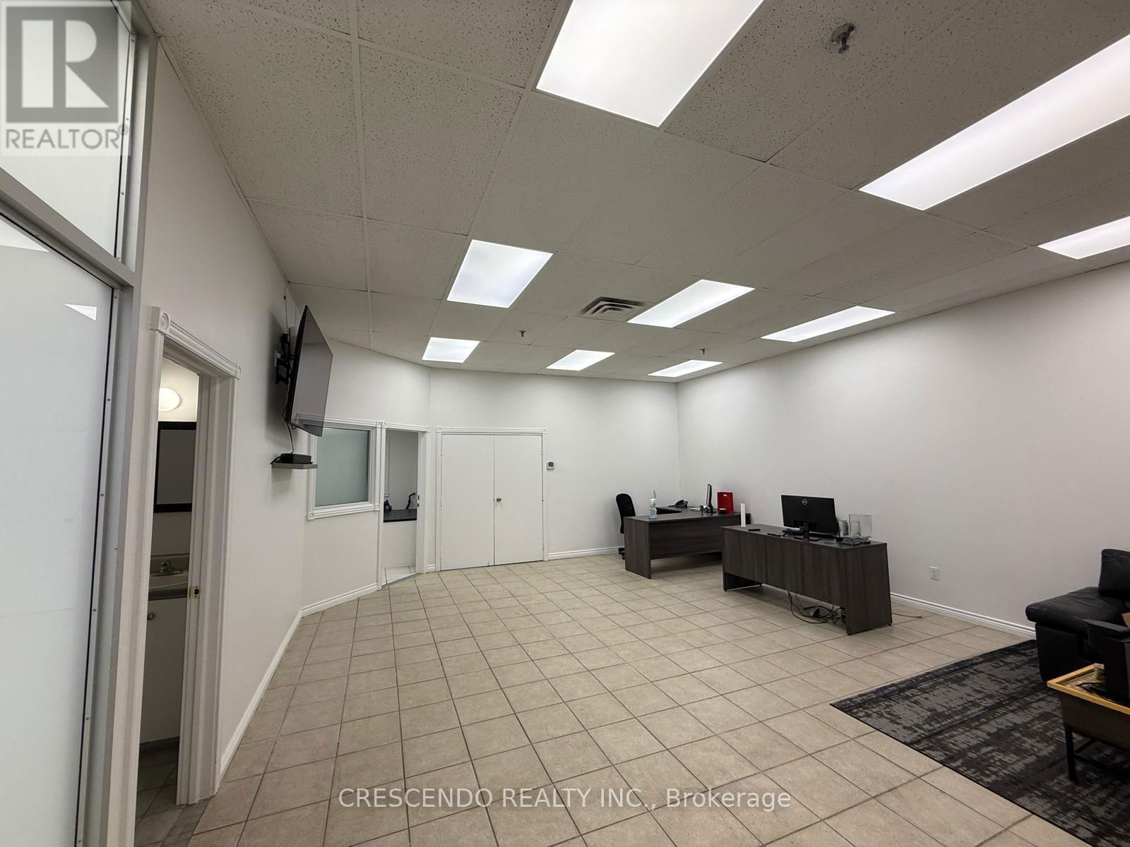 10 - 259 EDGELEY BOULEVARD Image 4
