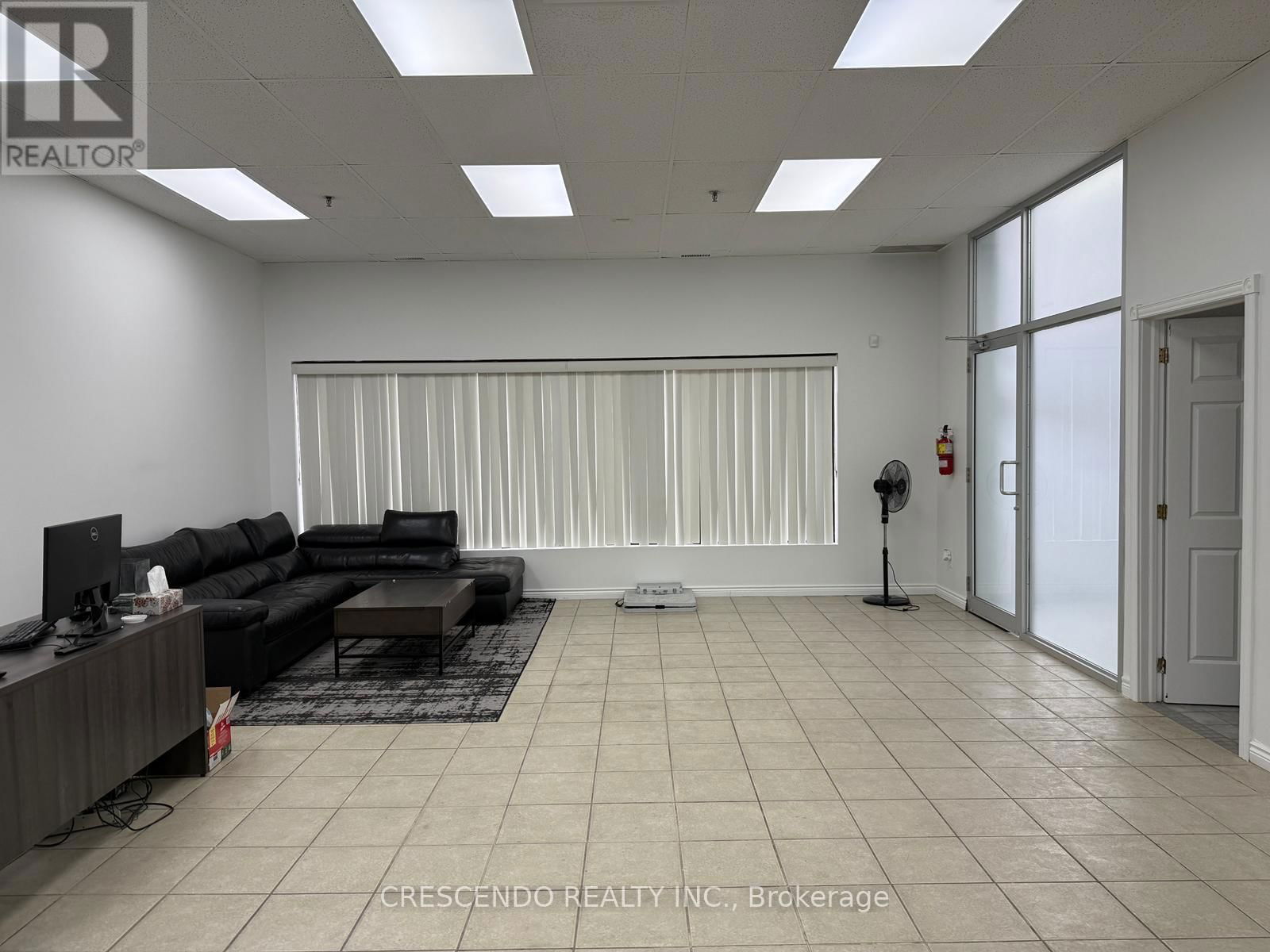 10 - 259 EDGELEY BOULEVARD Image 6