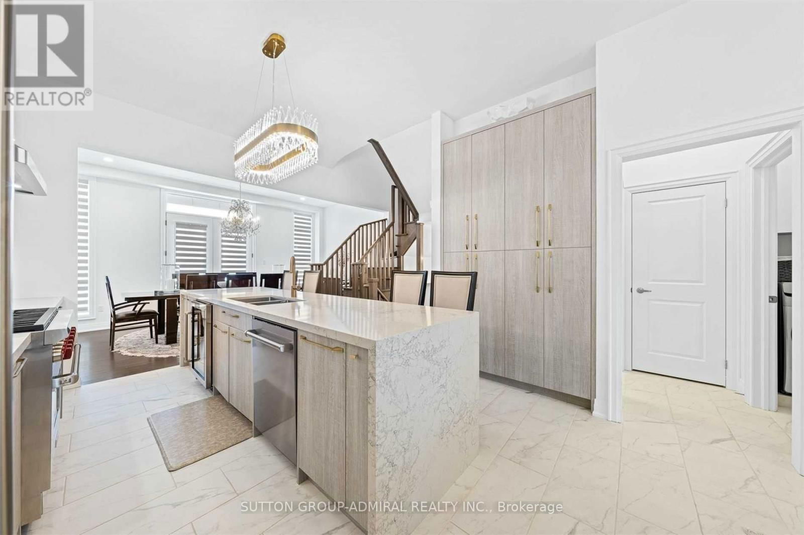 5 MCCACHEN STREET WEST Image 17