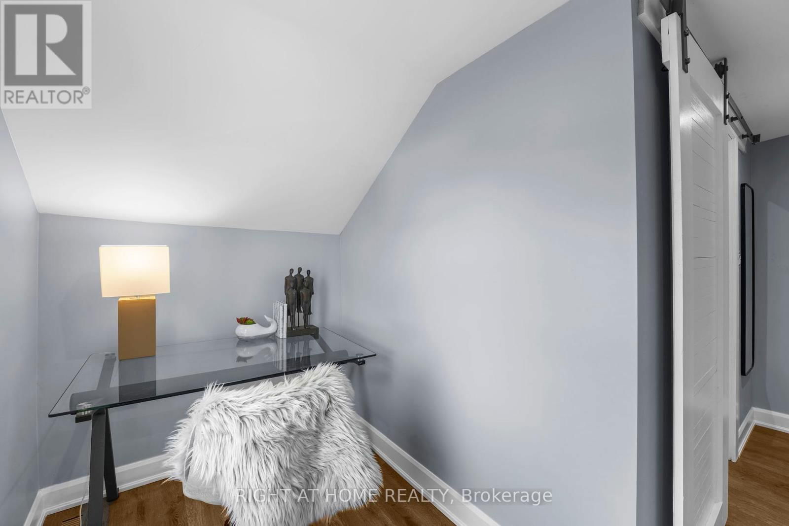 392 STOUFFER STREET Image 26