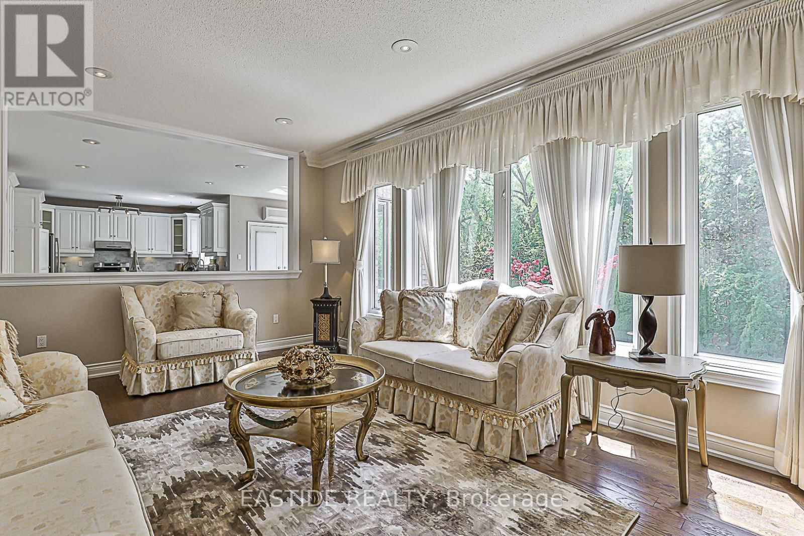 27 BRIMWOOD CRESCENT Image 11