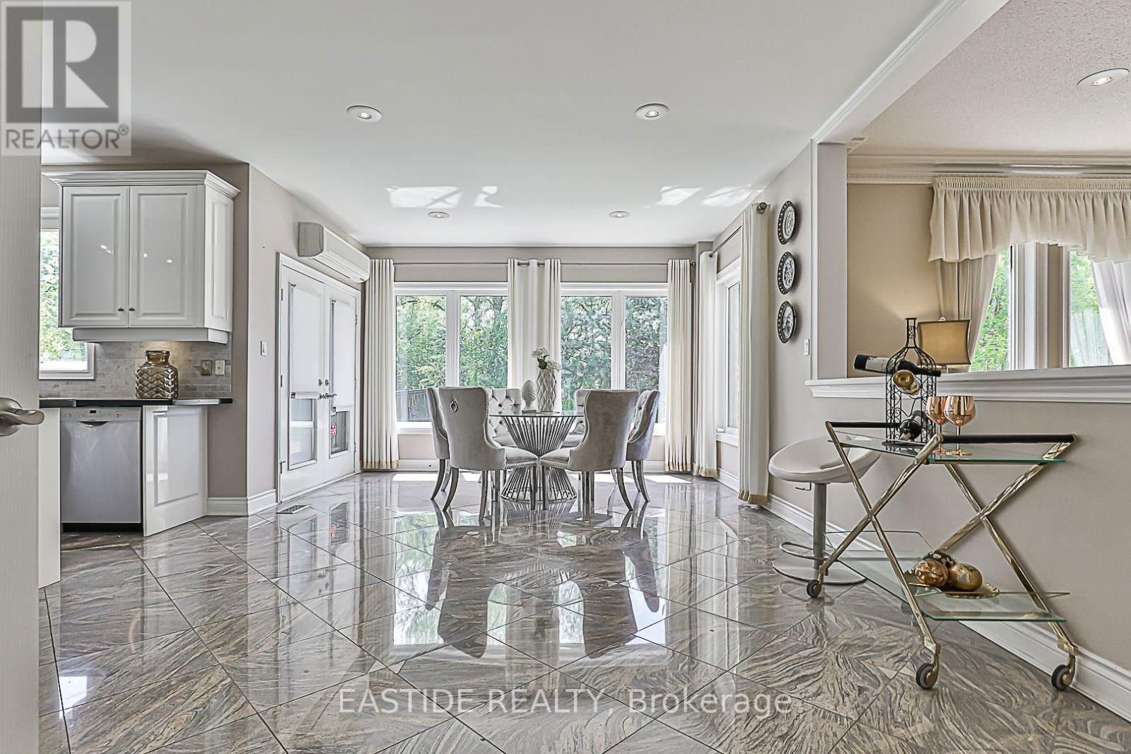 27 BRIMWOOD CRESCENT Image 12