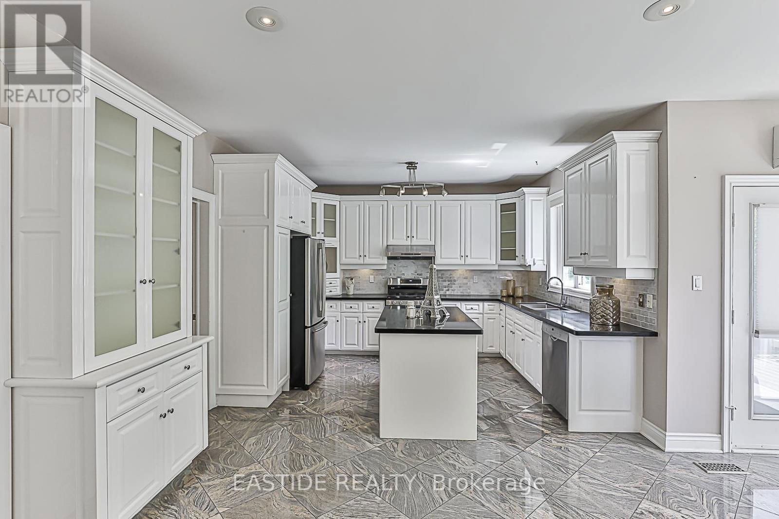 27 BRIMWOOD CRESCENT Image 13