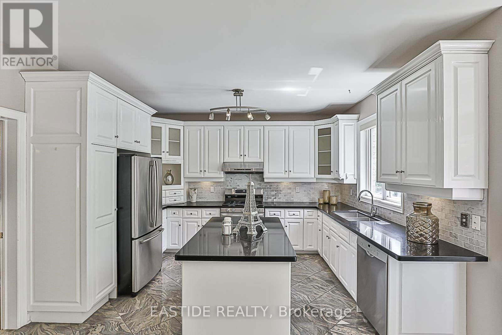 27 BRIMWOOD CRESCENT Image 14