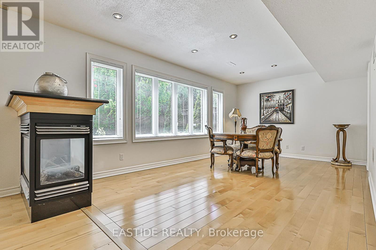 27 BRIMWOOD CRESCENT Image 27