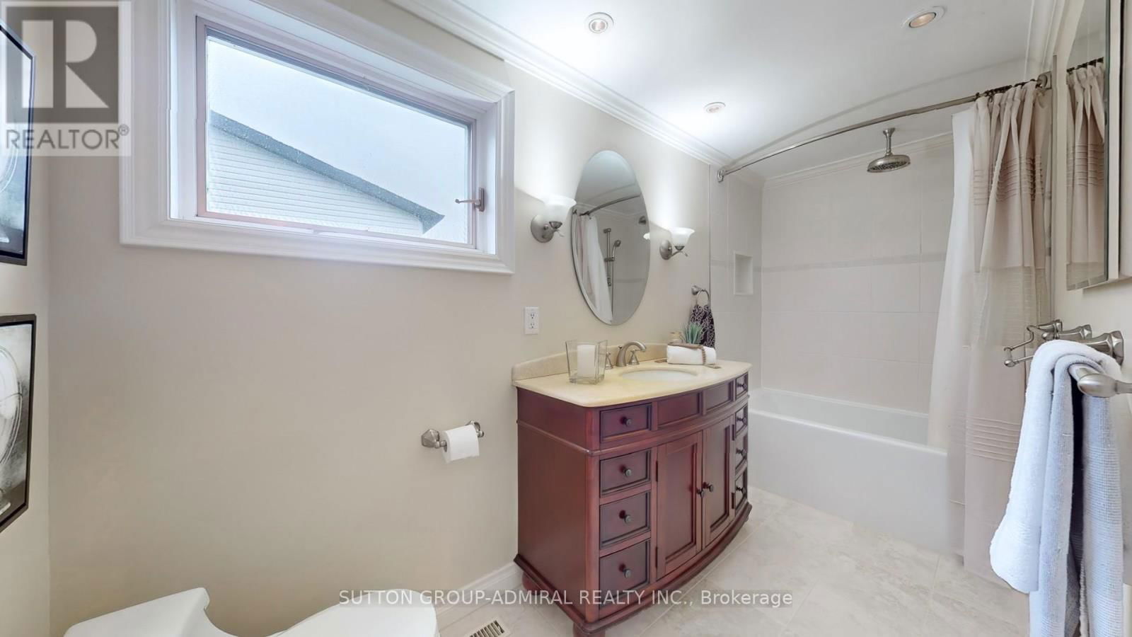 3 BLUE SPRUCE LANE Image 37