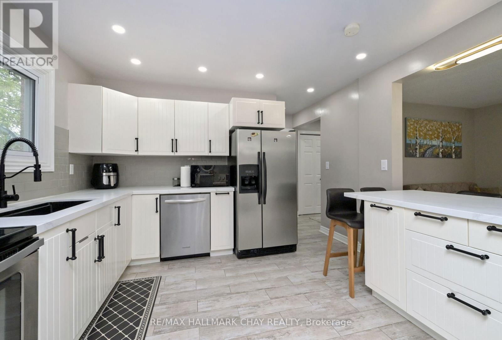 54 ALBERT STREET EAST Image 15