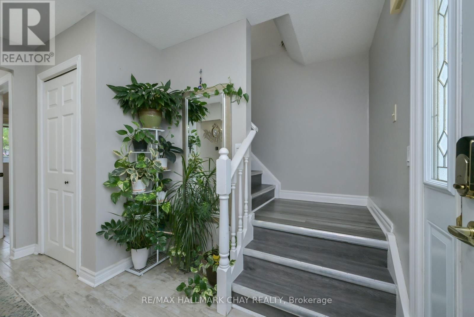 54 ALBERT STREET EAST Image 18