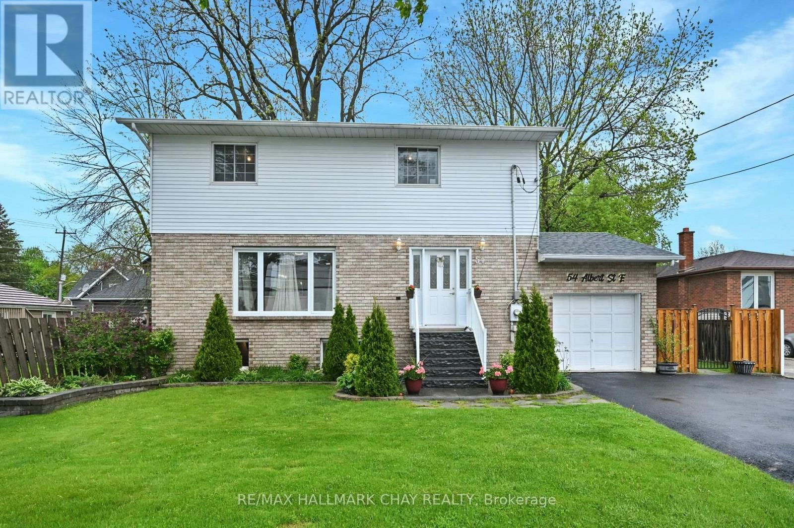 54 ALBERT STREET EAST Image 2
