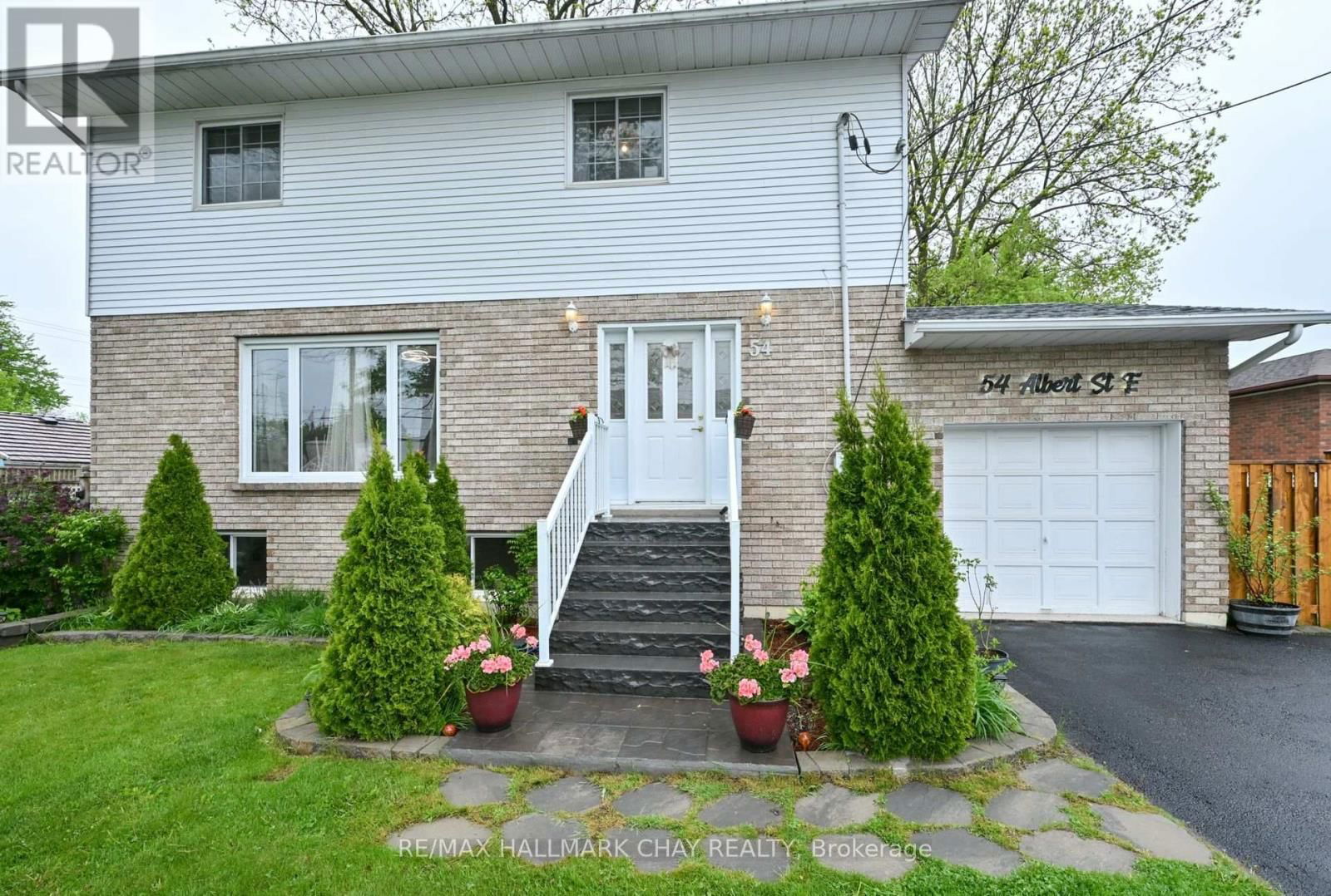 54 ALBERT STREET EAST Image 3