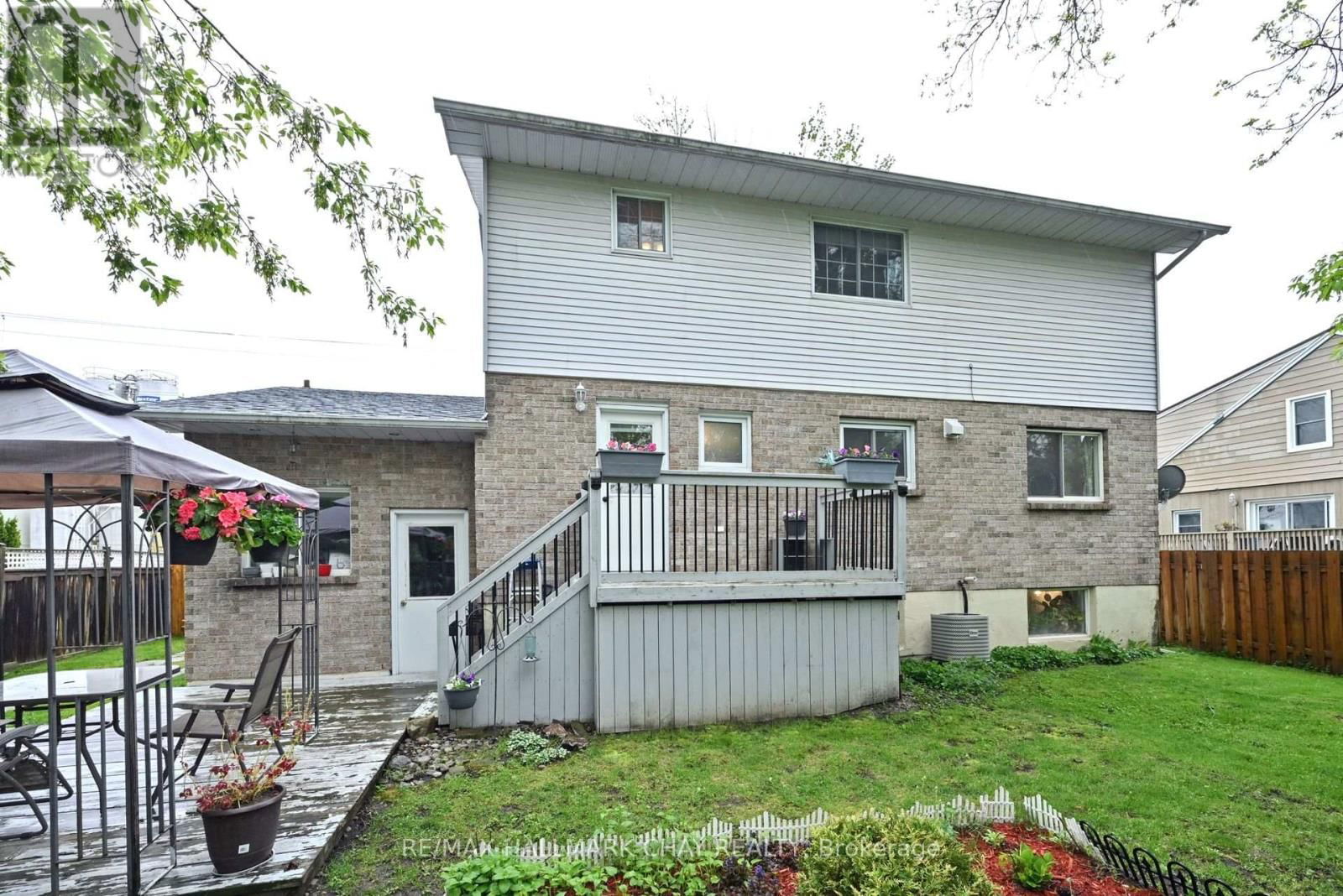 54 ALBERT STREET EAST Image 38