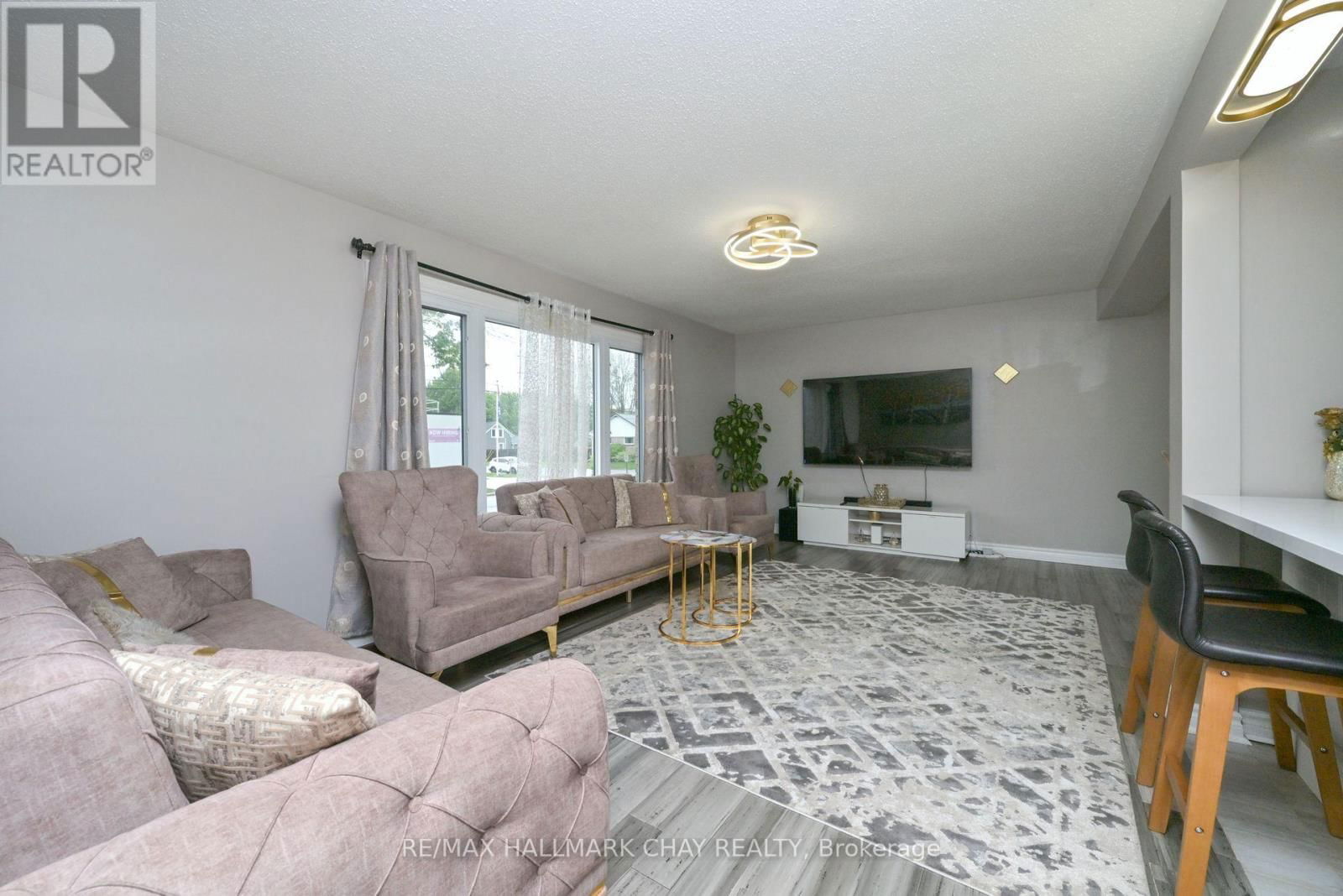 54 ALBERT STREET EAST Image 7