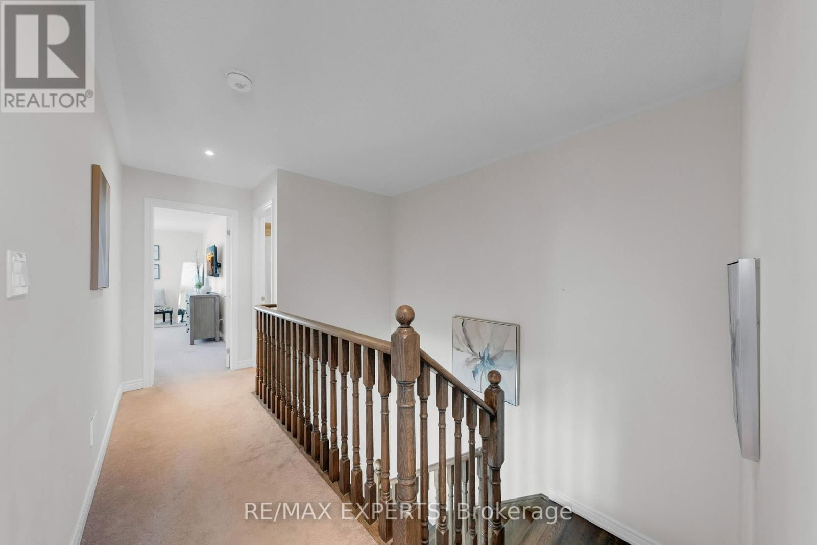 1 CLIFFORD CRESCENT Image 22