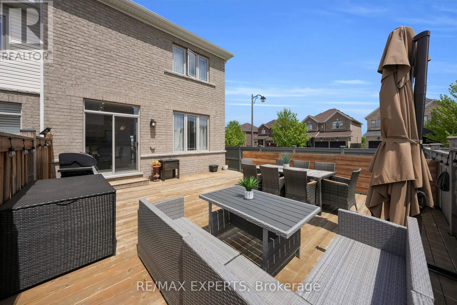 1 CLIFFORD CRESCENT Image 46