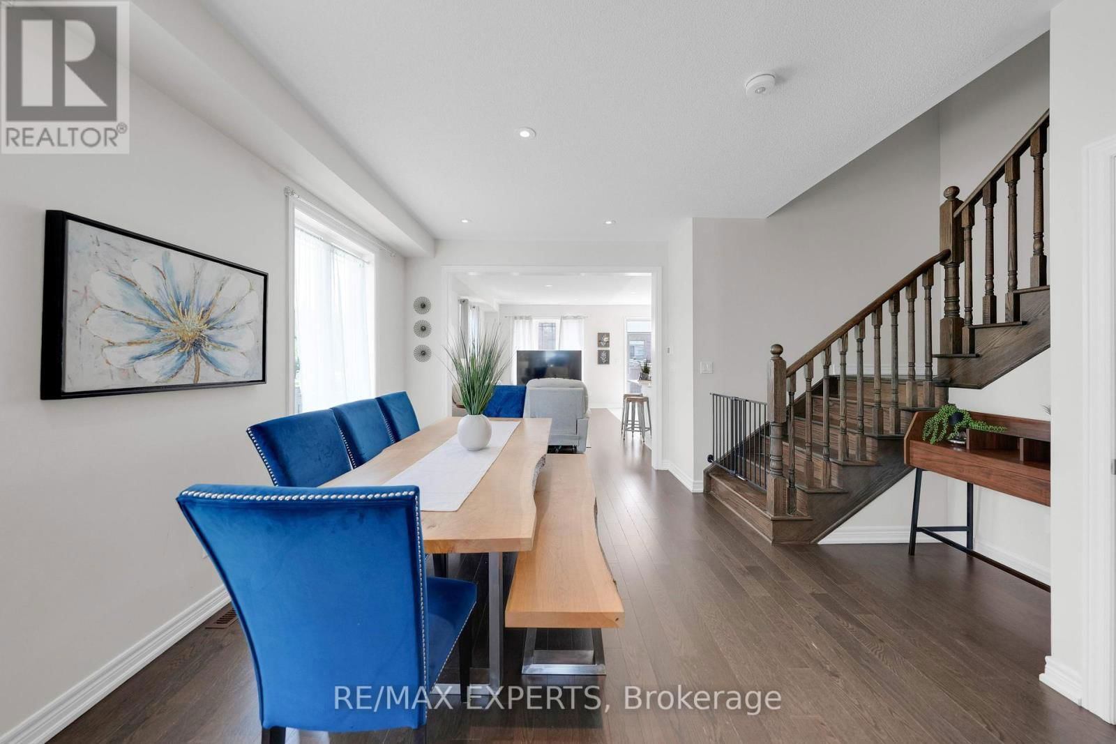 1 CLIFFORD CRESCENT Image 7