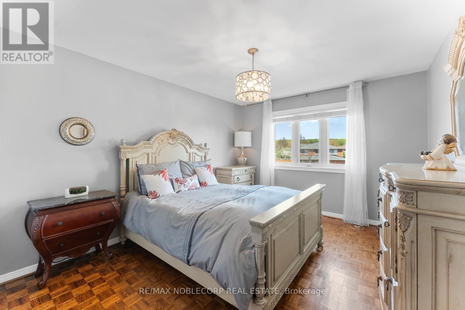 19 CASTLEHILL ROAD Image 32