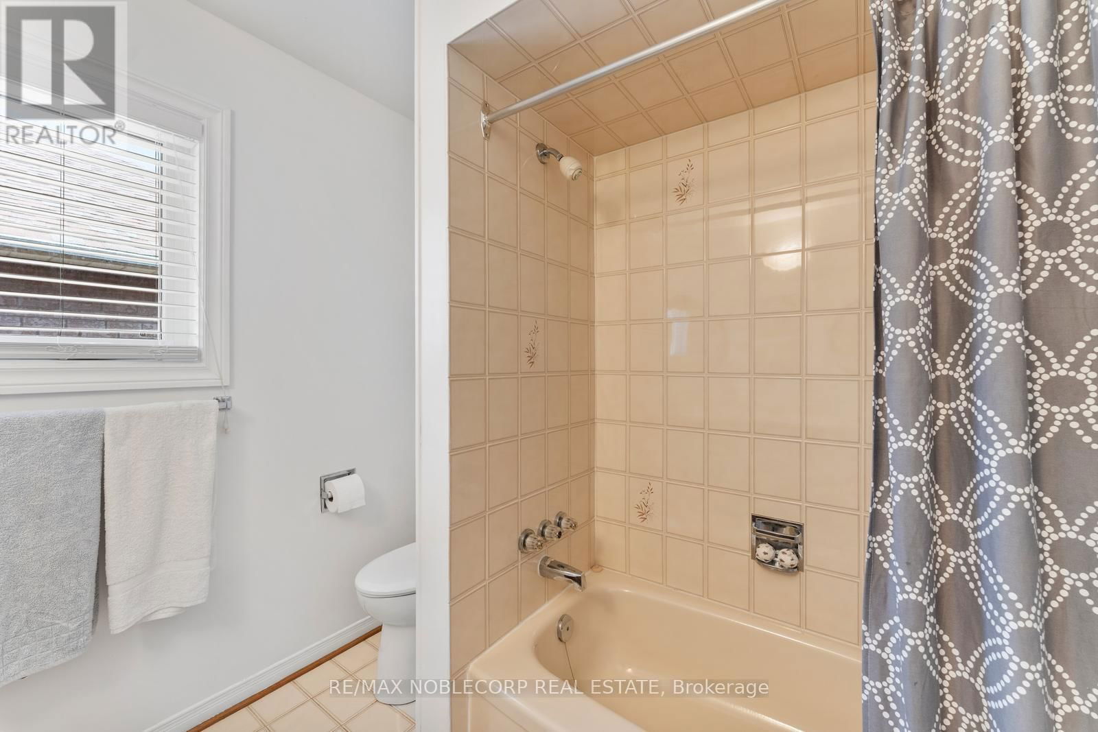 19 CASTLEHILL ROAD Image 34