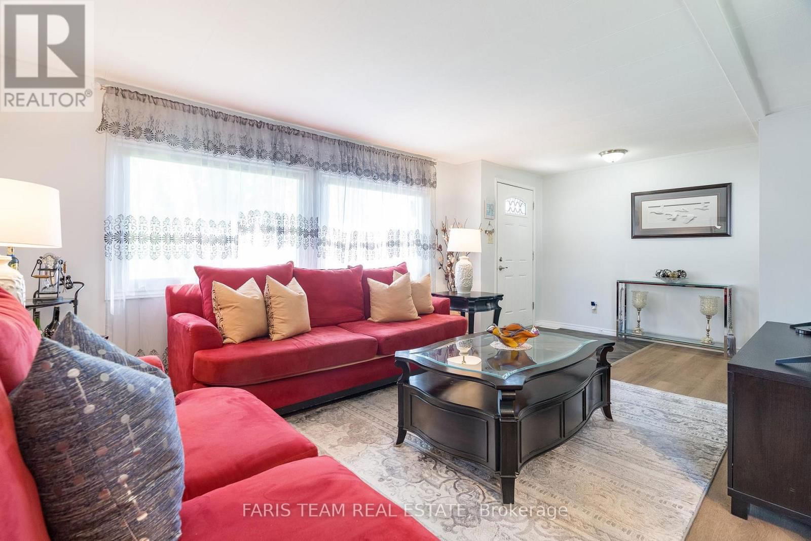 21 HAWTHORNE DRIVE Image 10