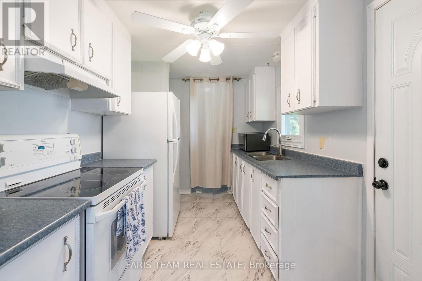 21 HAWTHORNE DRIVE Image 7