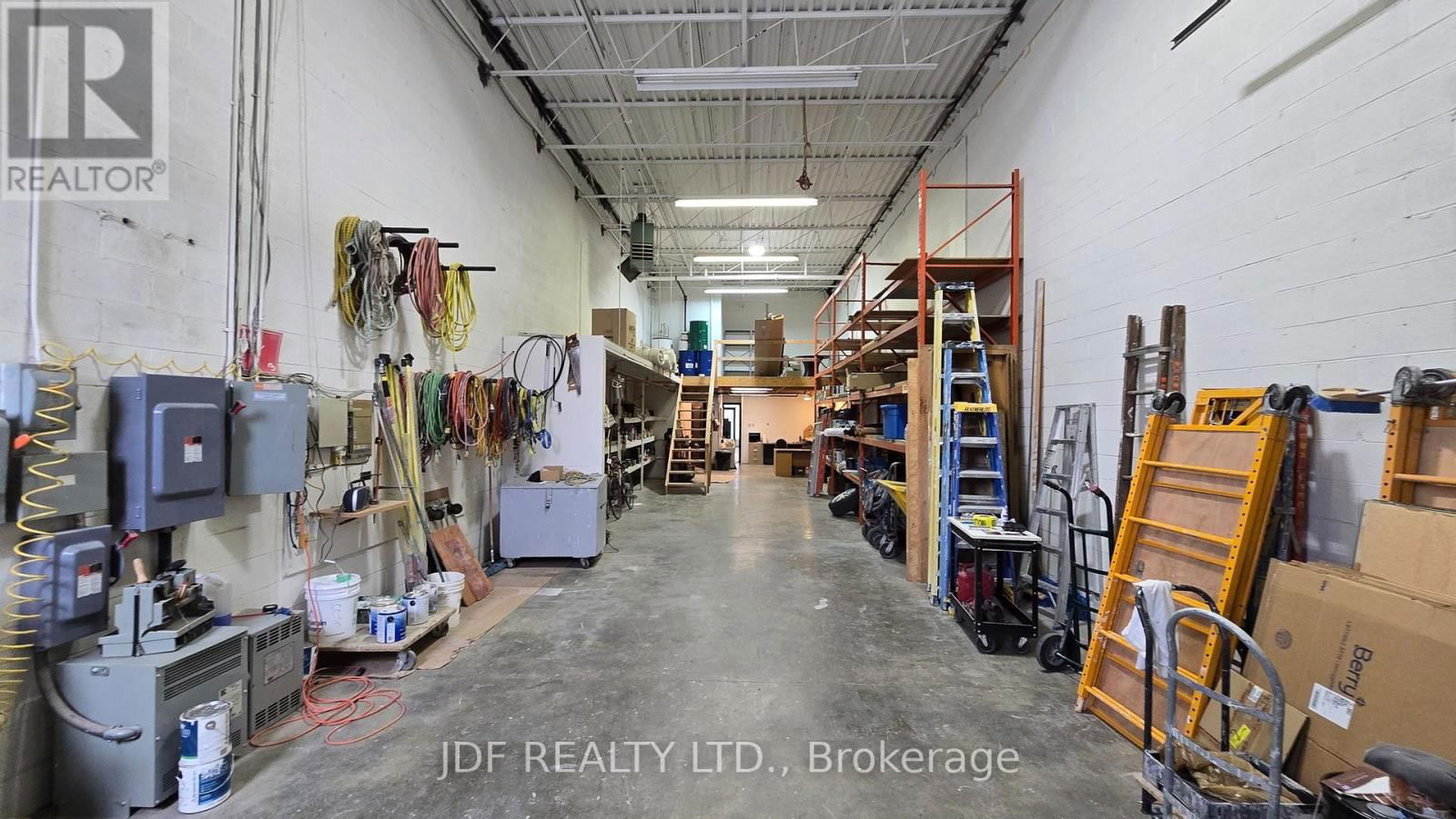 15 - 665 MILLWAY AVENUE Image 13