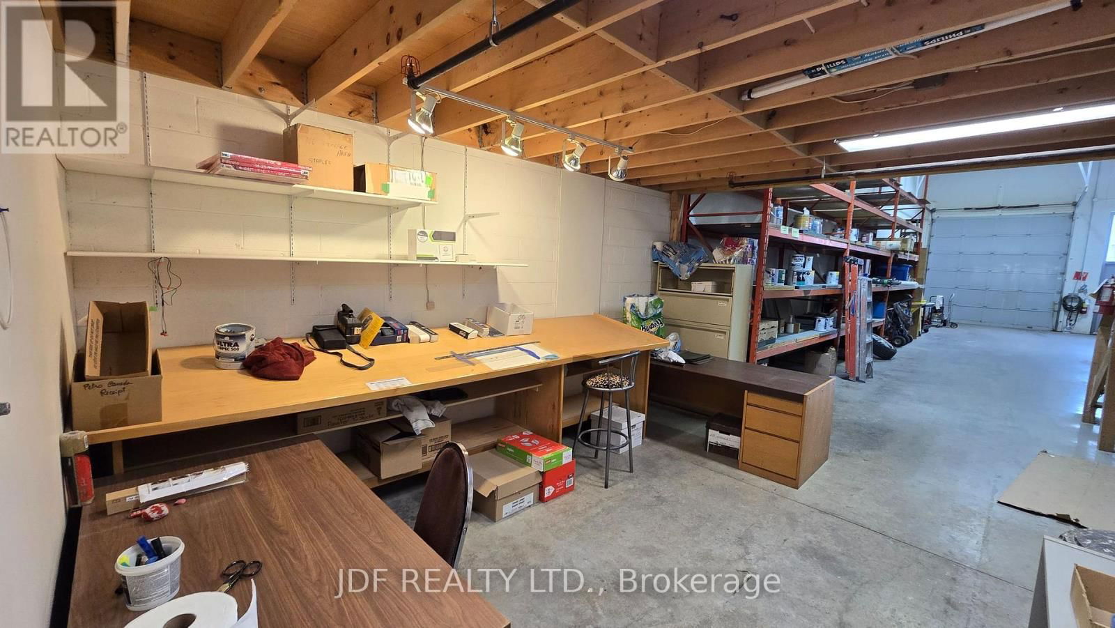 15 - 665 MILLWAY AVENUE Image 8