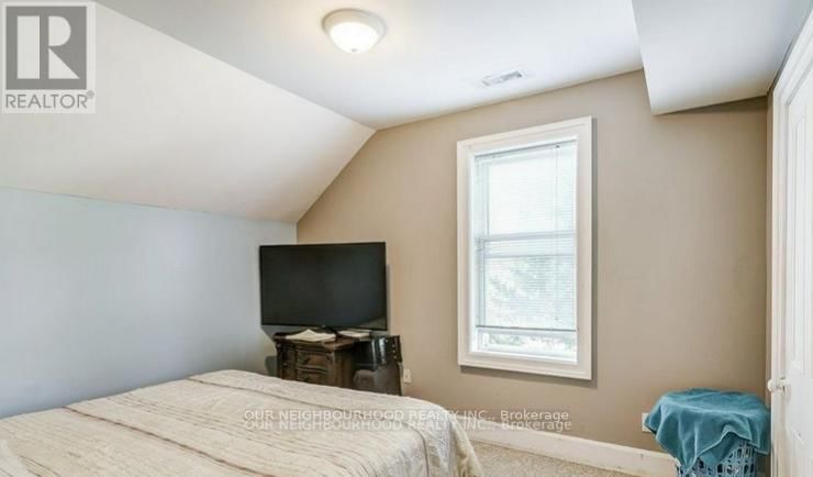 81 WELLINGTON STREET EAST Image 31