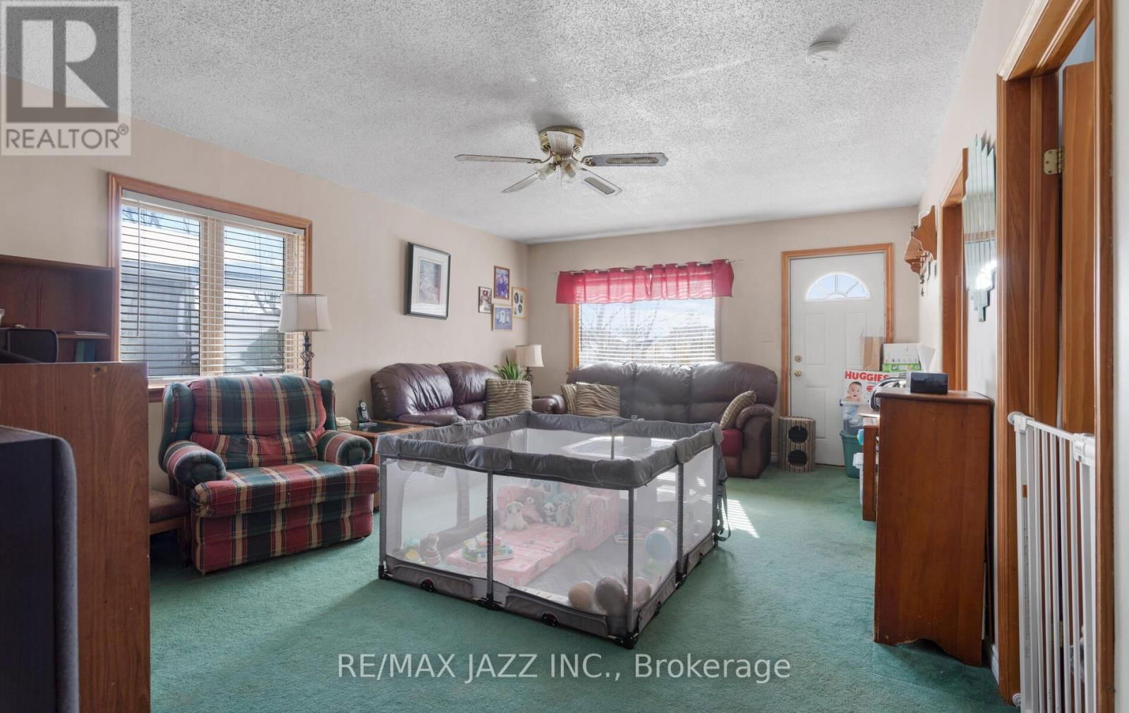 35 MAPLE STREET Image 11