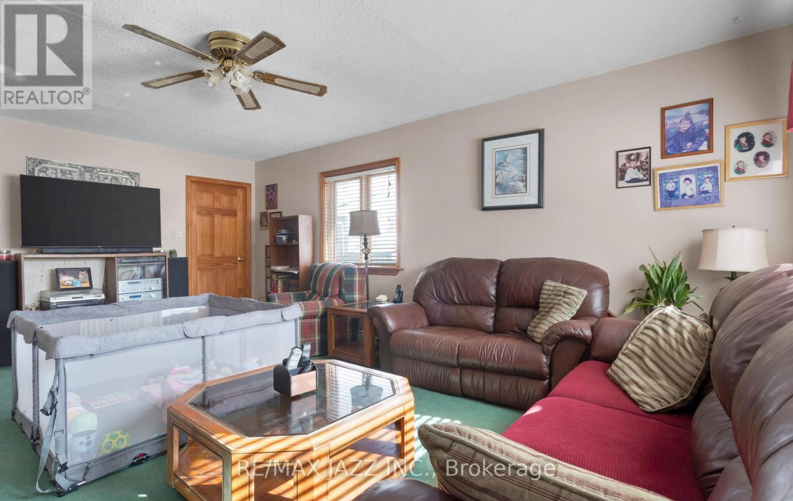 35 MAPLE STREET Image 13