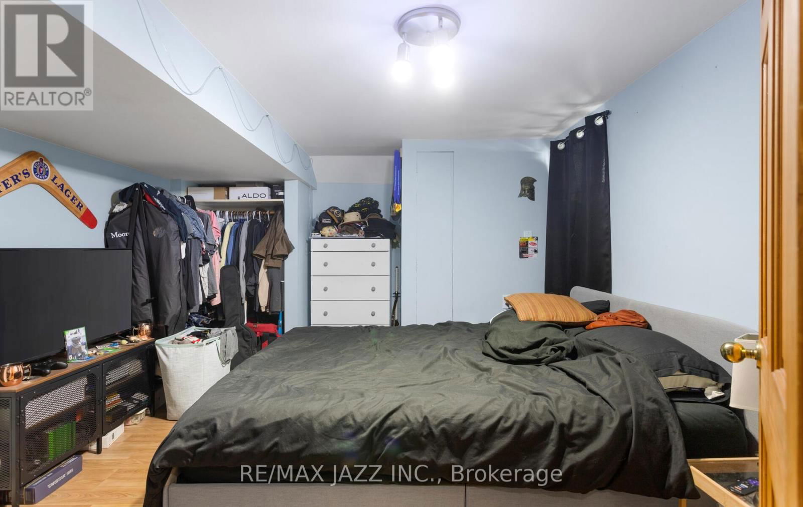 35 MAPLE STREET Image 21