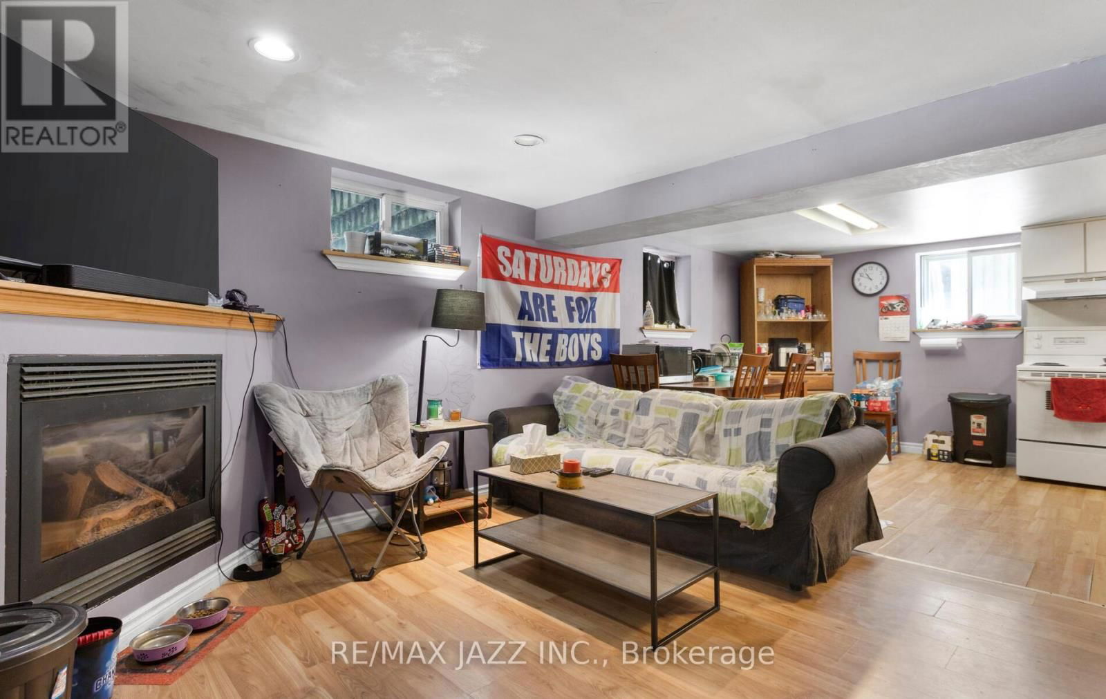 35 MAPLE STREET Image 25