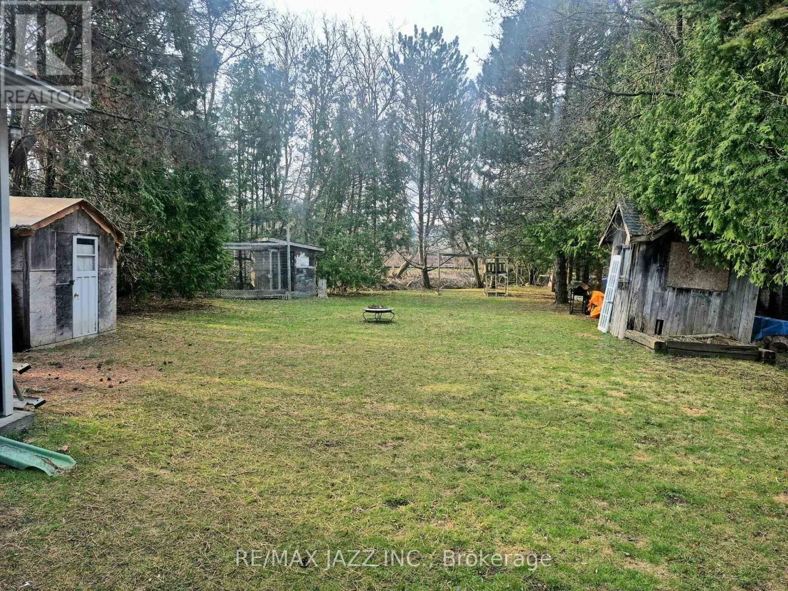 35 MAPLE STREET Image 28