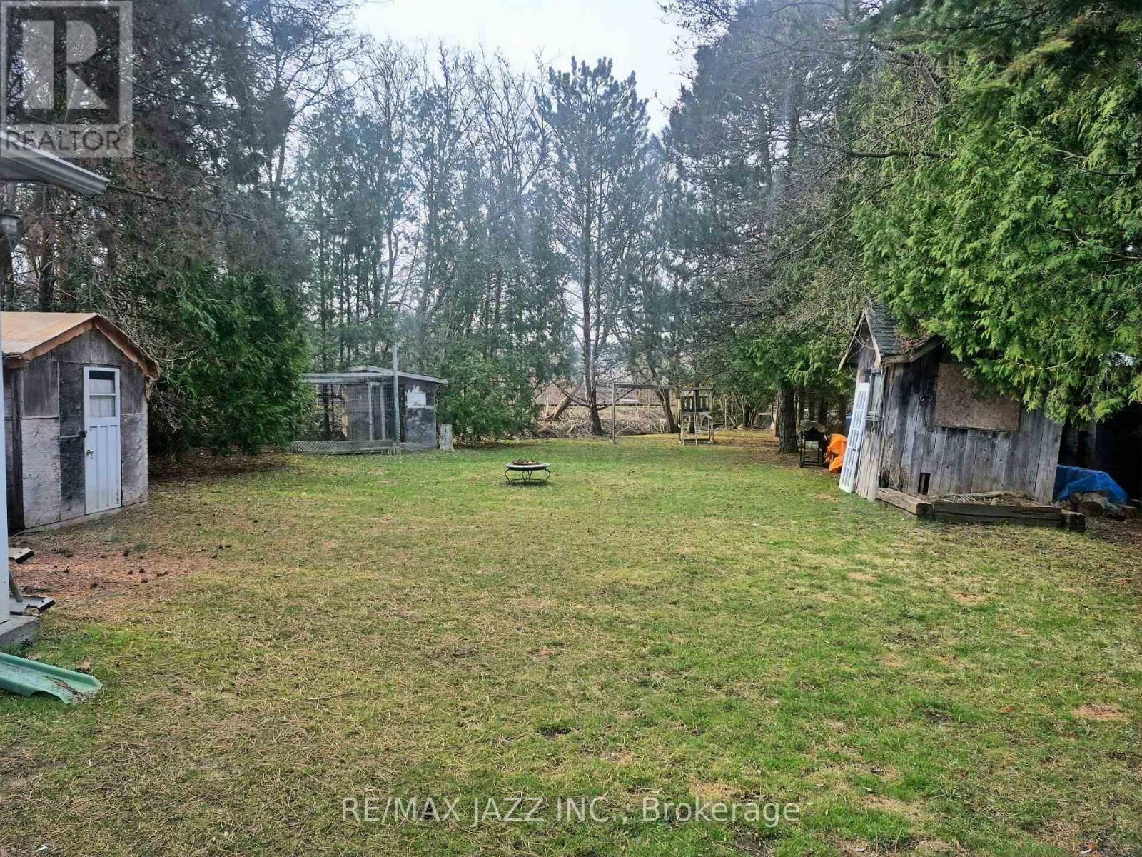 35 MAPLE STREET Image 29