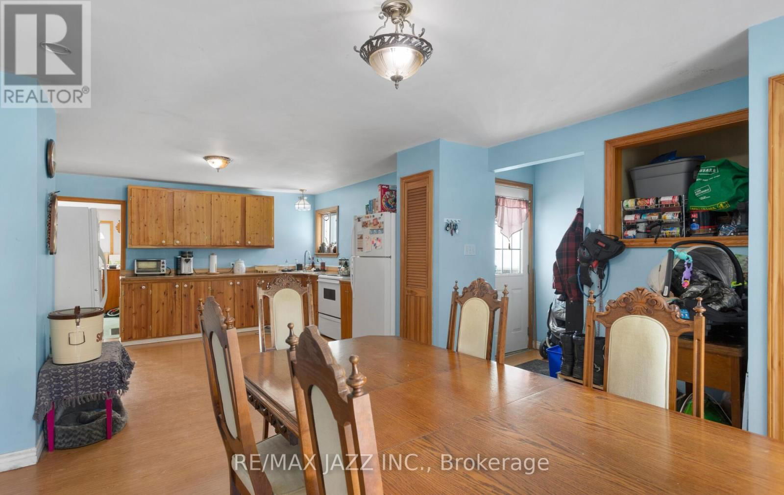 35 MAPLE STREET Image 6