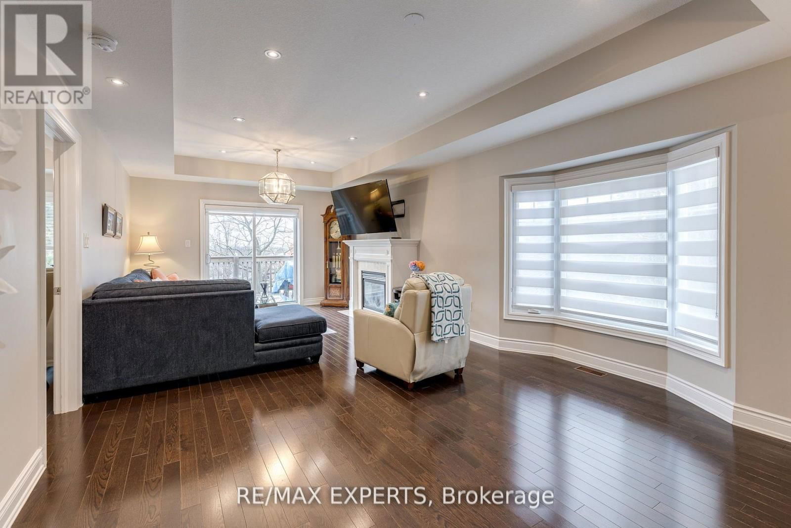204 RIDGE WAY Image 14