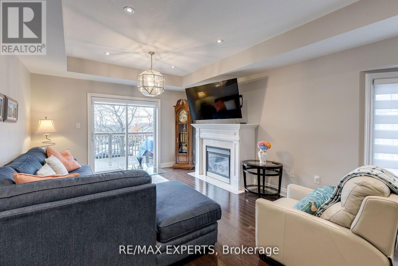 204 RIDGE WAY Image 15