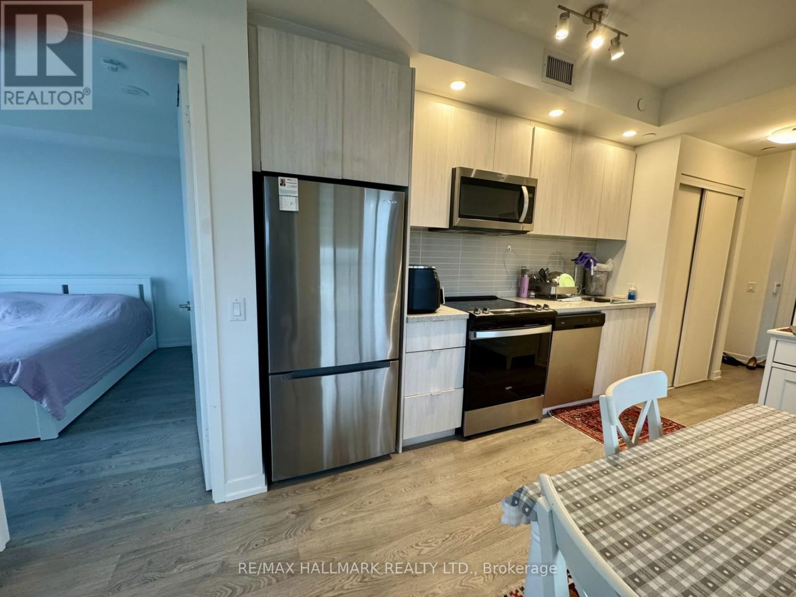 1009 - 3 ROSEWATER STREET Image 12