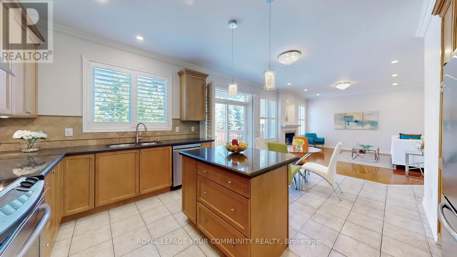 8 CANDLEWOOD COURT Image 22