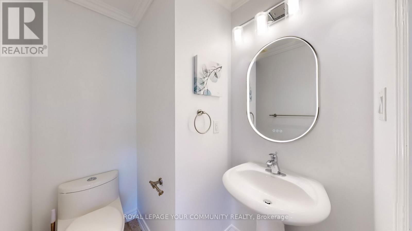 8 CANDLEWOOD COURT Image 24