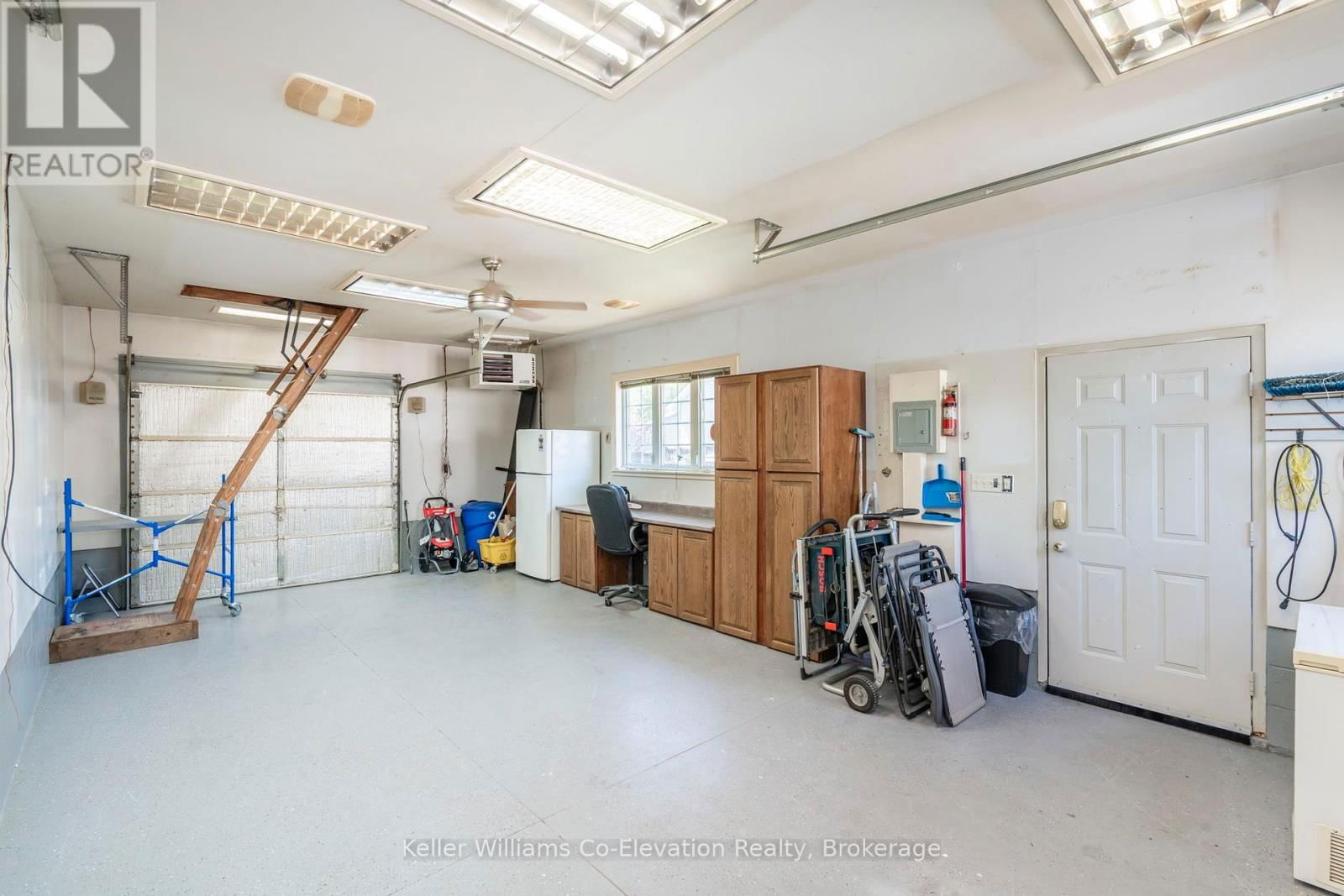 3952 ALCINA AVENUE Image 15