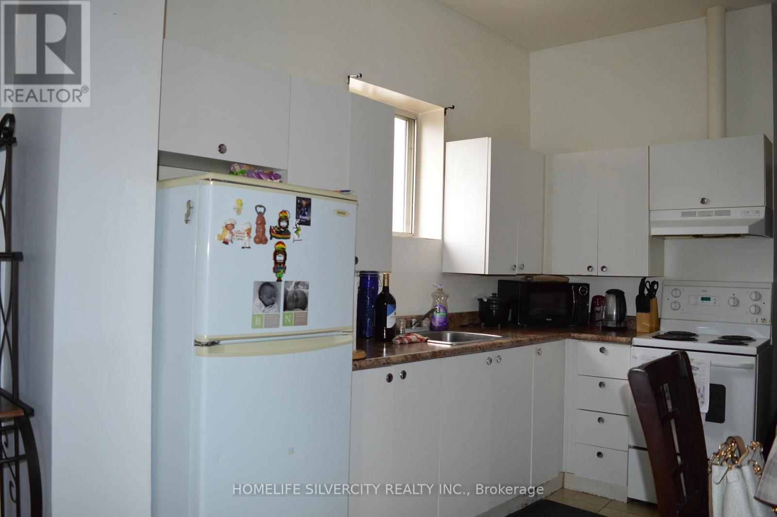 Upper 4 - 64 HOLLAND STREET WEST Image 7