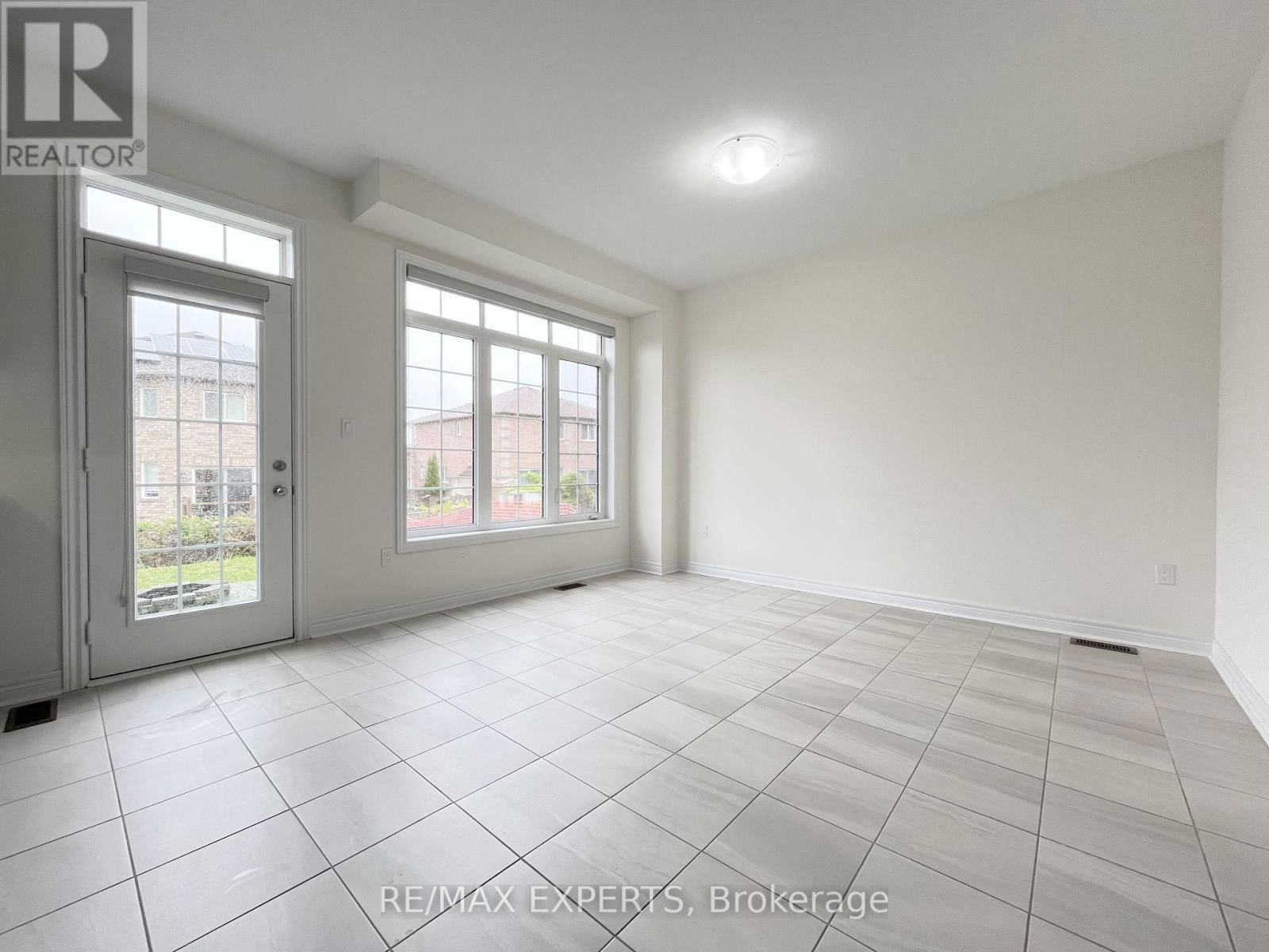 2217 LOZENBY STREET Image 12