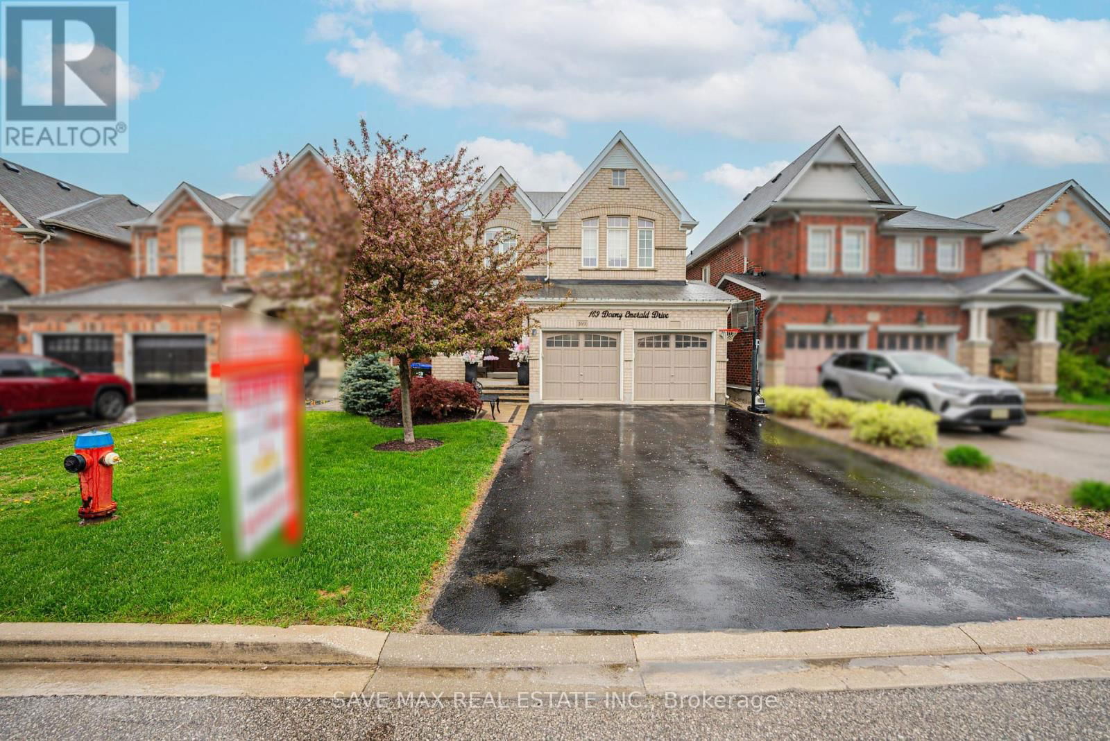 169 DOWNY EMERALD DRIVE Image 1