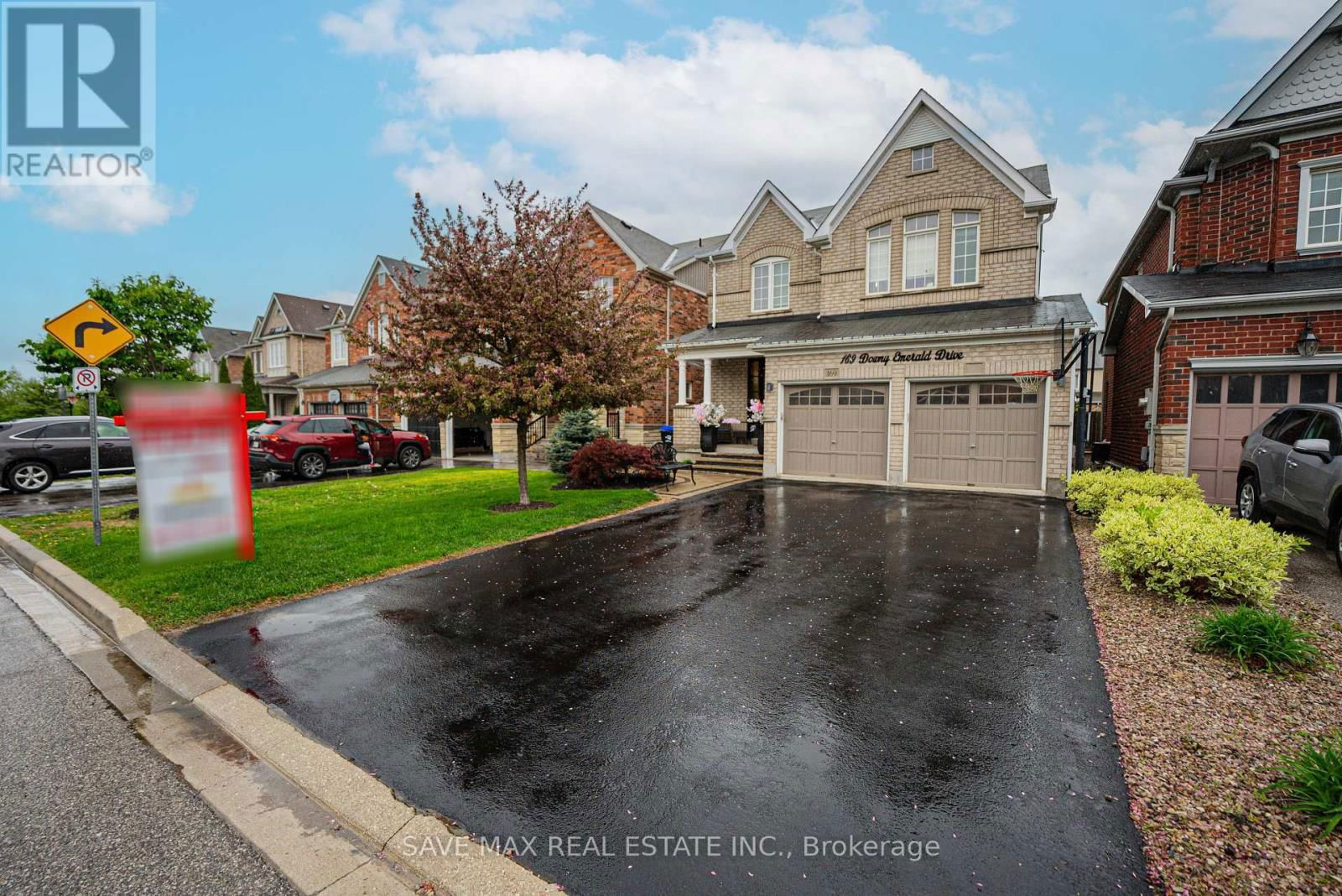 169 DOWNY EMERALD DRIVE Image 2