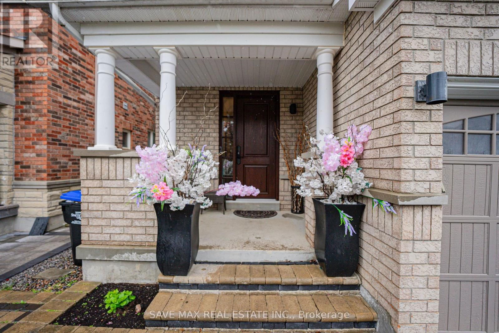 169 DOWNY EMERALD DRIVE Image 3