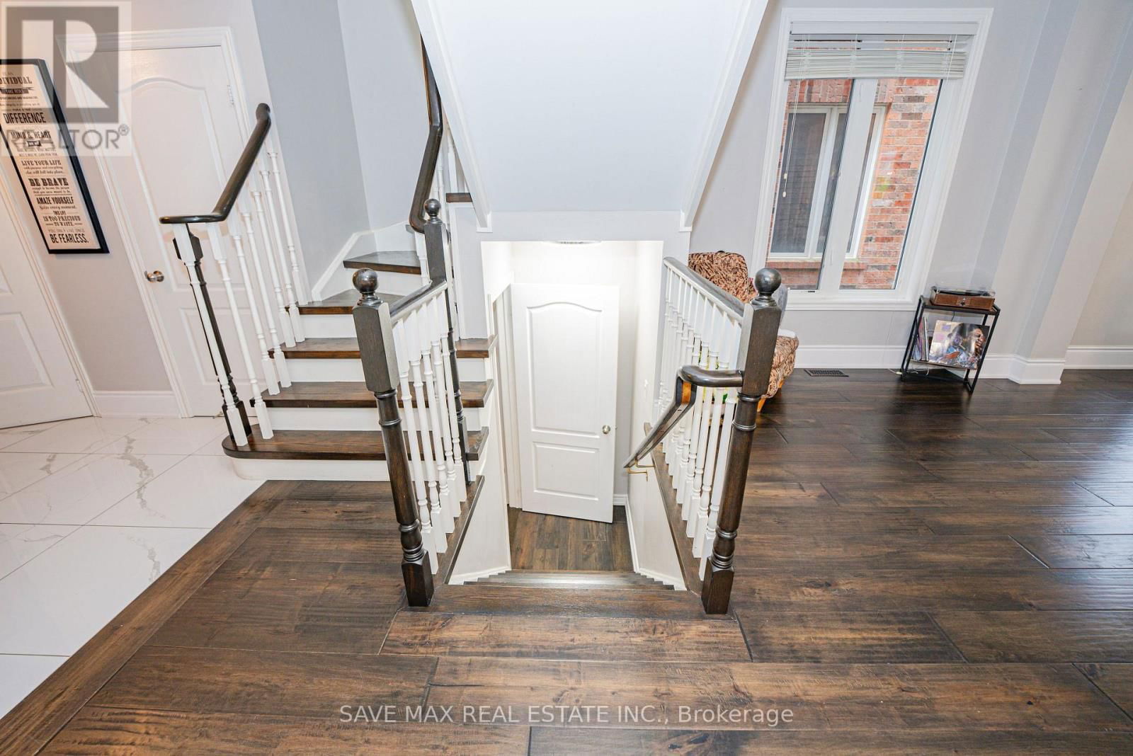 169 DOWNY EMERALD DRIVE Image 35