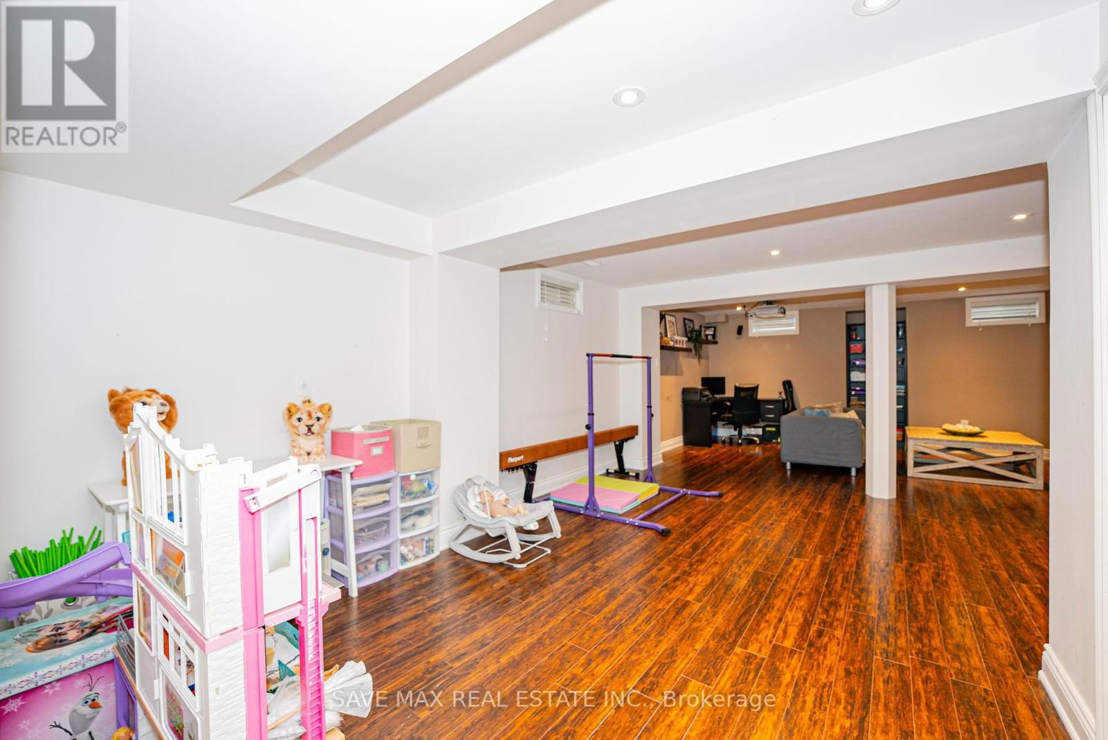 169 DOWNY EMERALD DRIVE Image 36