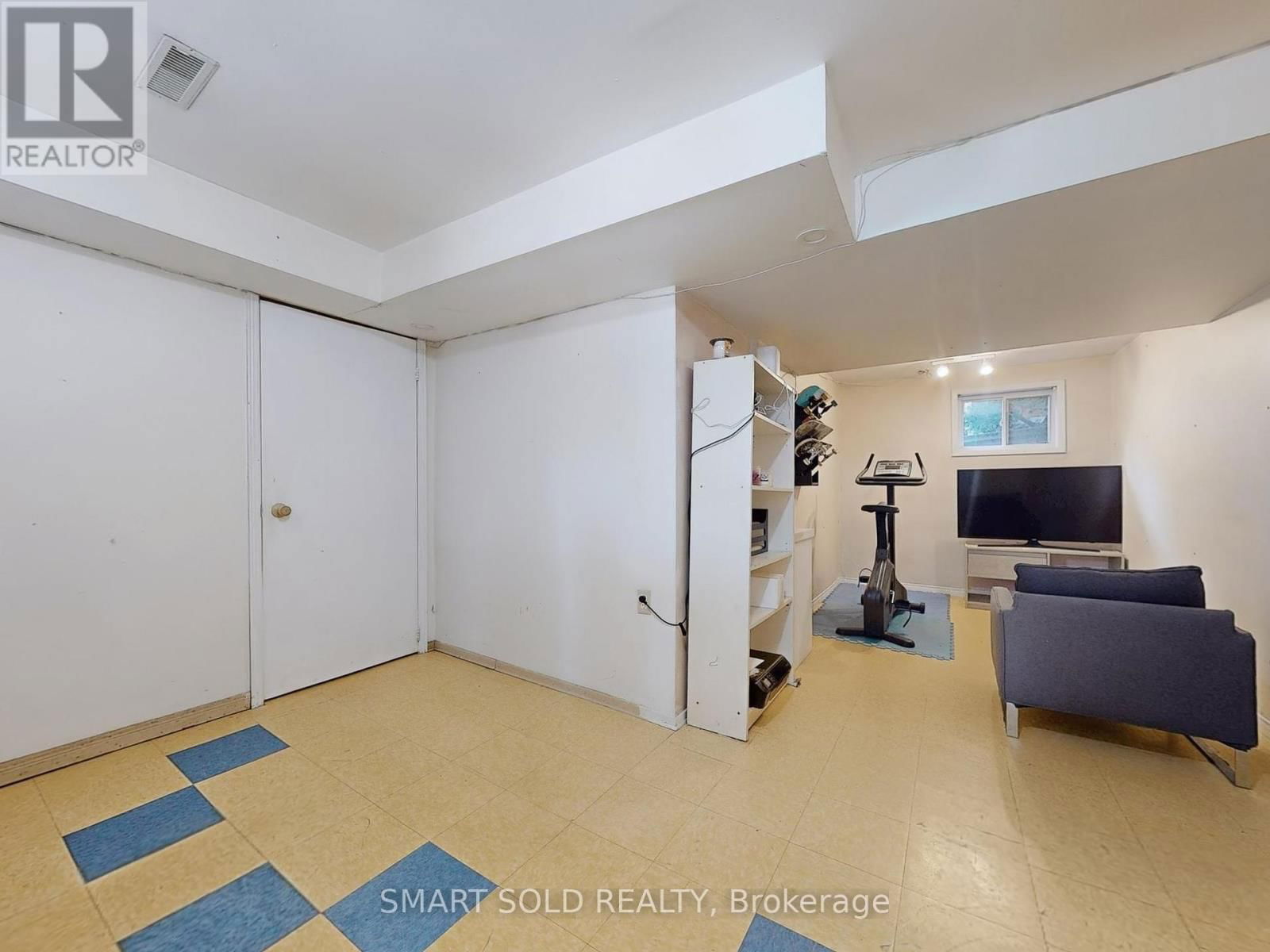 168 STEPHEN STREET Image 25