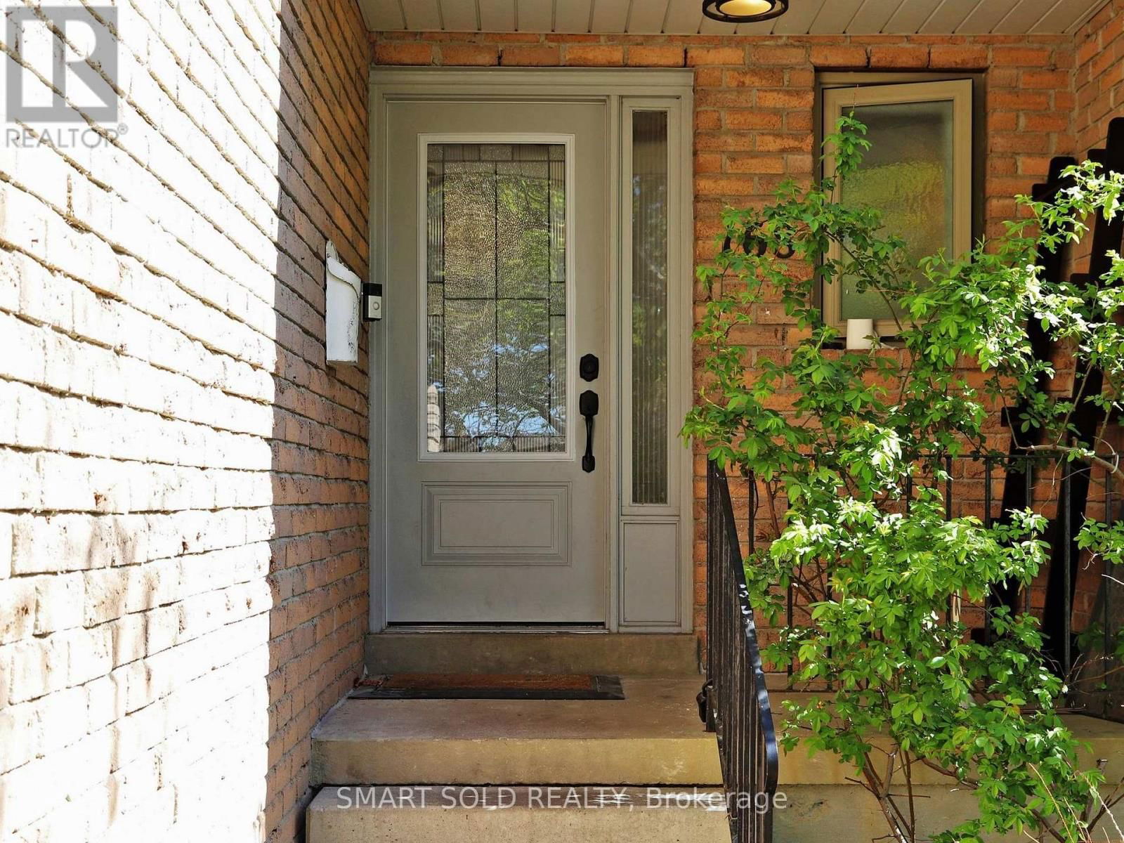 168 STEPHEN STREET Image 29